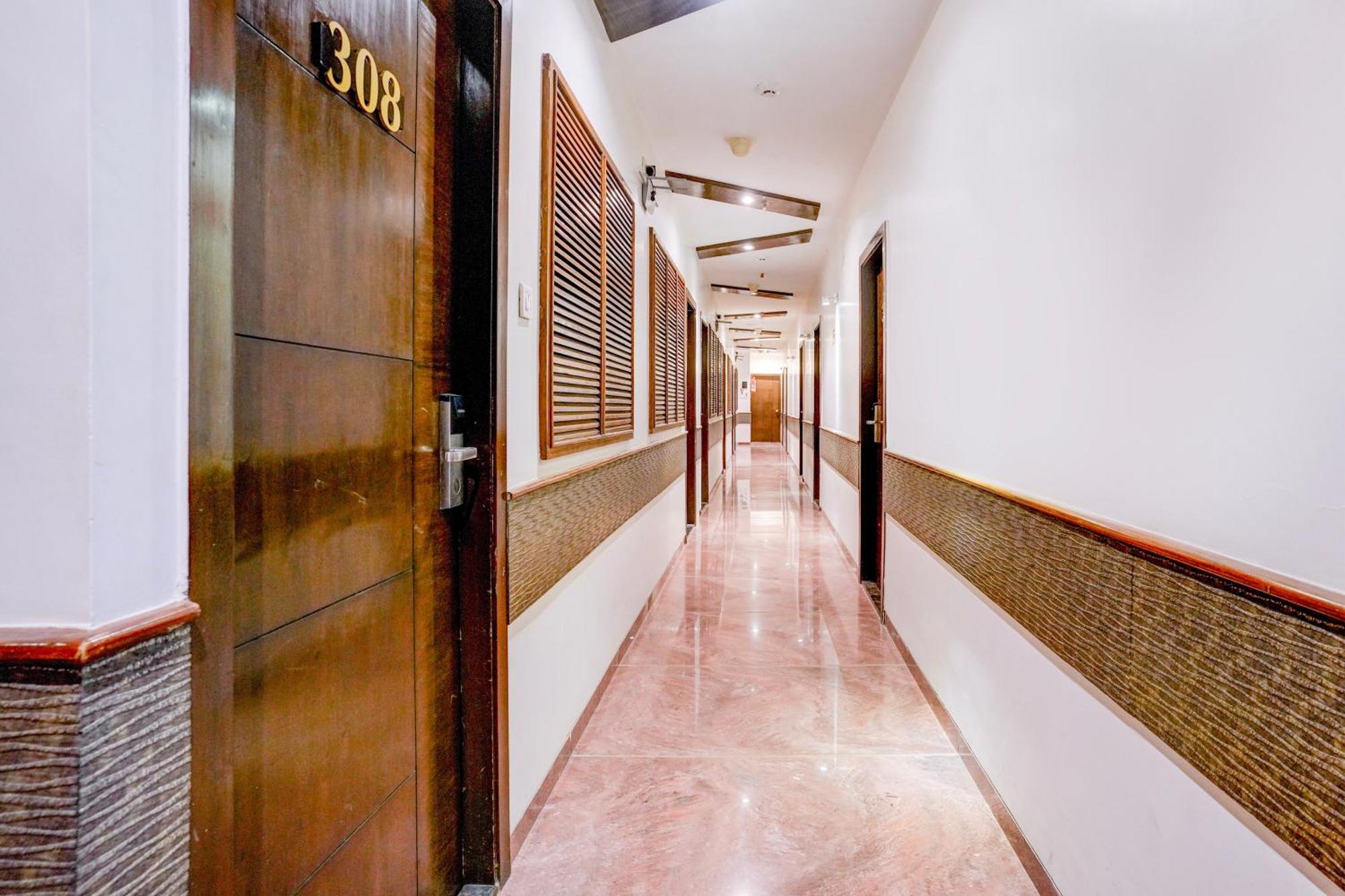 Super Townhouse Oak Times Square Le Western Bombay Esterno foto