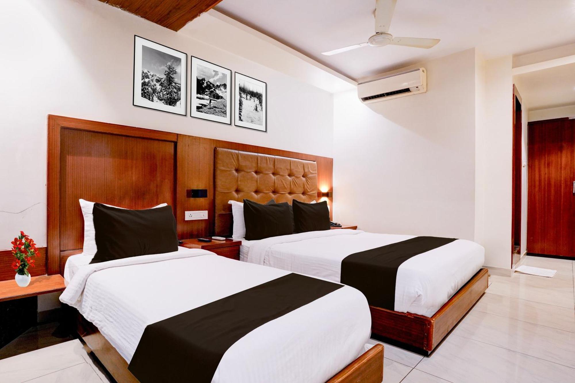 Super Townhouse Oak Times Square Le Western Bombay Esterno foto