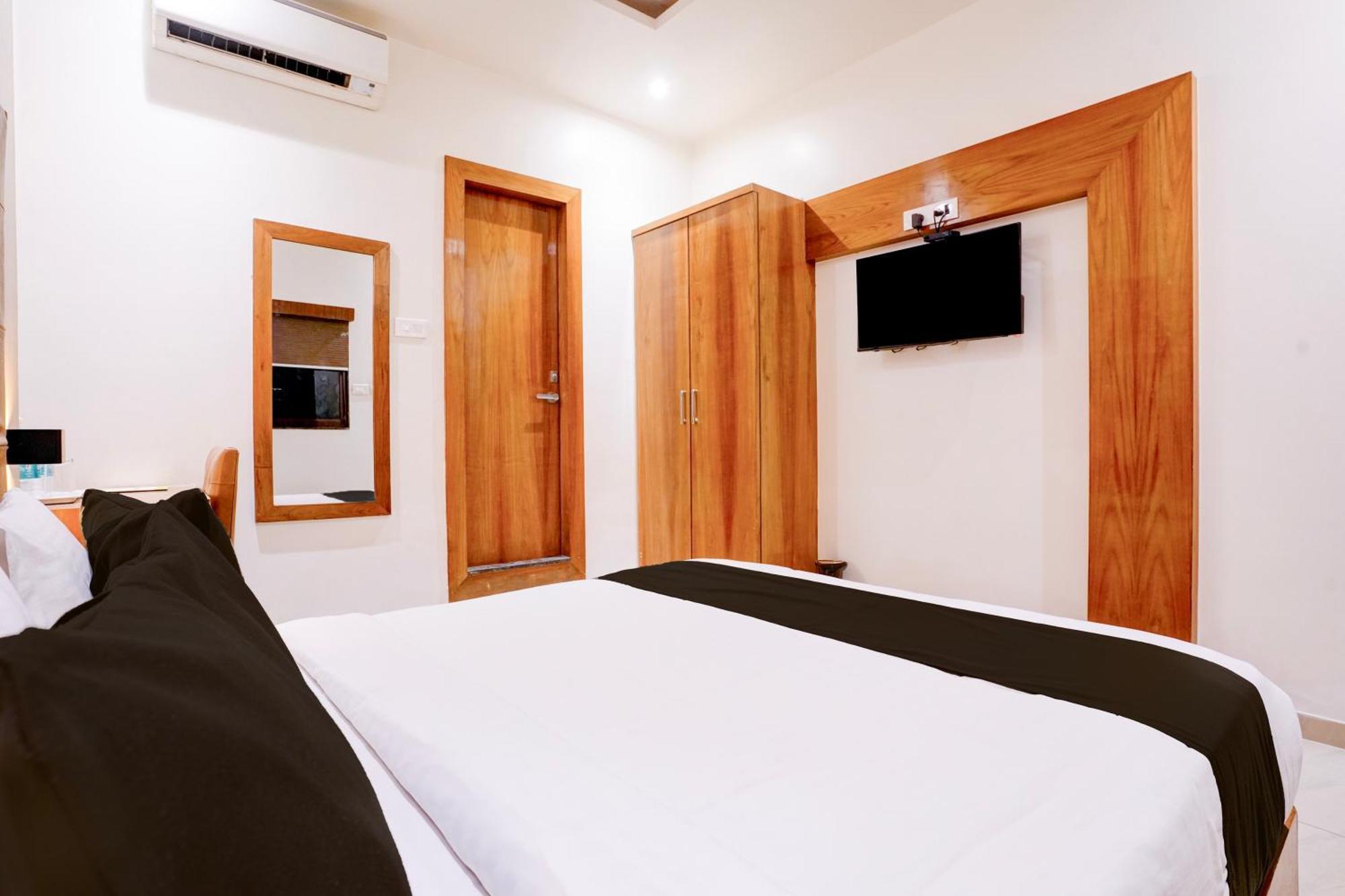 Super Townhouse Oak Times Square Le Western Bombay Esterno foto